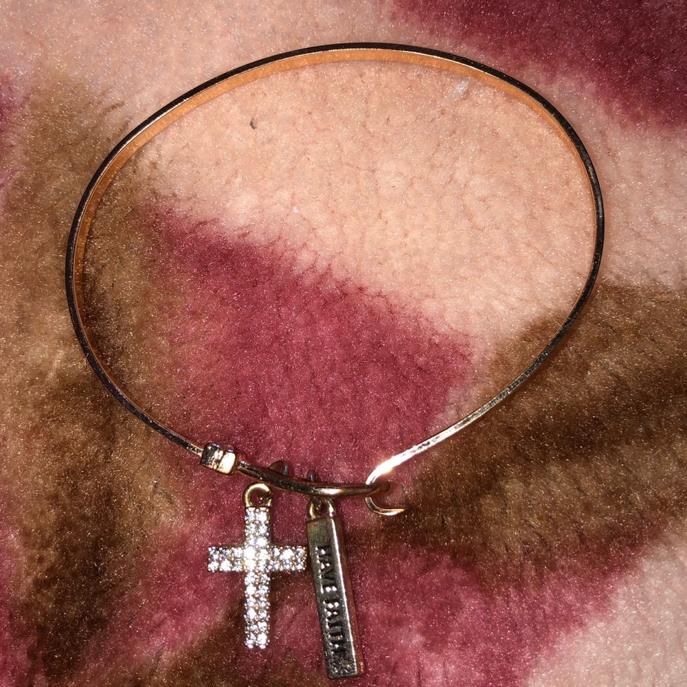Rose gold bracelet with cross